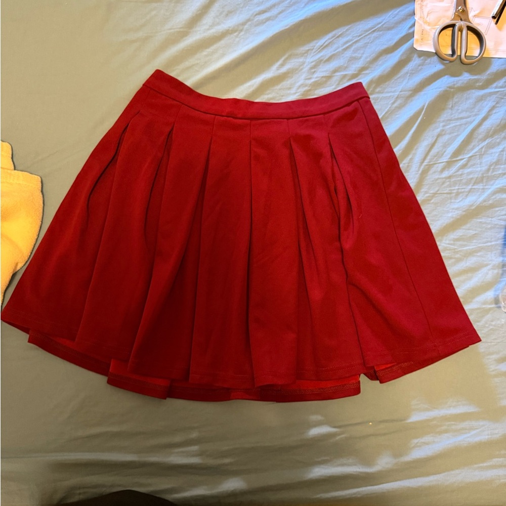 Red / burgundy pleated mini skirt from SHEIN size L